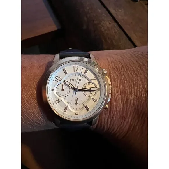 Fossil gwynn shop